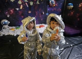 小小太空人-Little-Astronauts-2