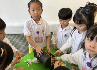 接觸文物-了解中國-Hands-On-History-China_s-Treasures-11